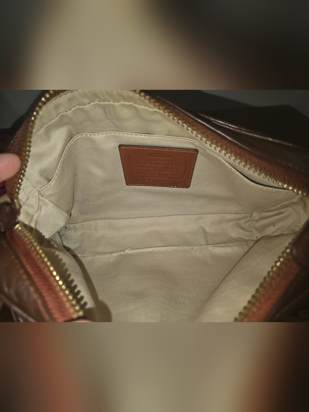 Vintage Coach Distressed Brown Leather Crossbody bag - Picture 10 of 11